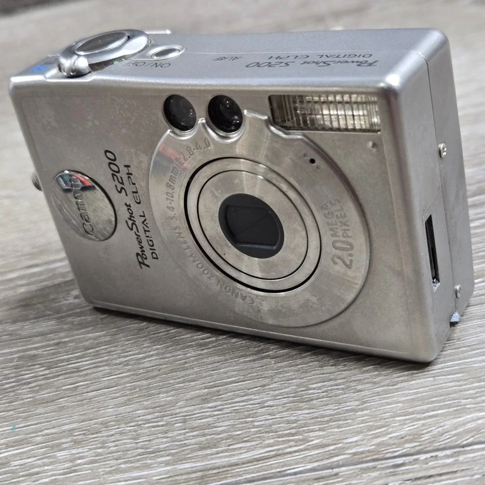 Canon PowerShot S200 Digital 2.0MP ELPH PC1022 Camera Silver Tested